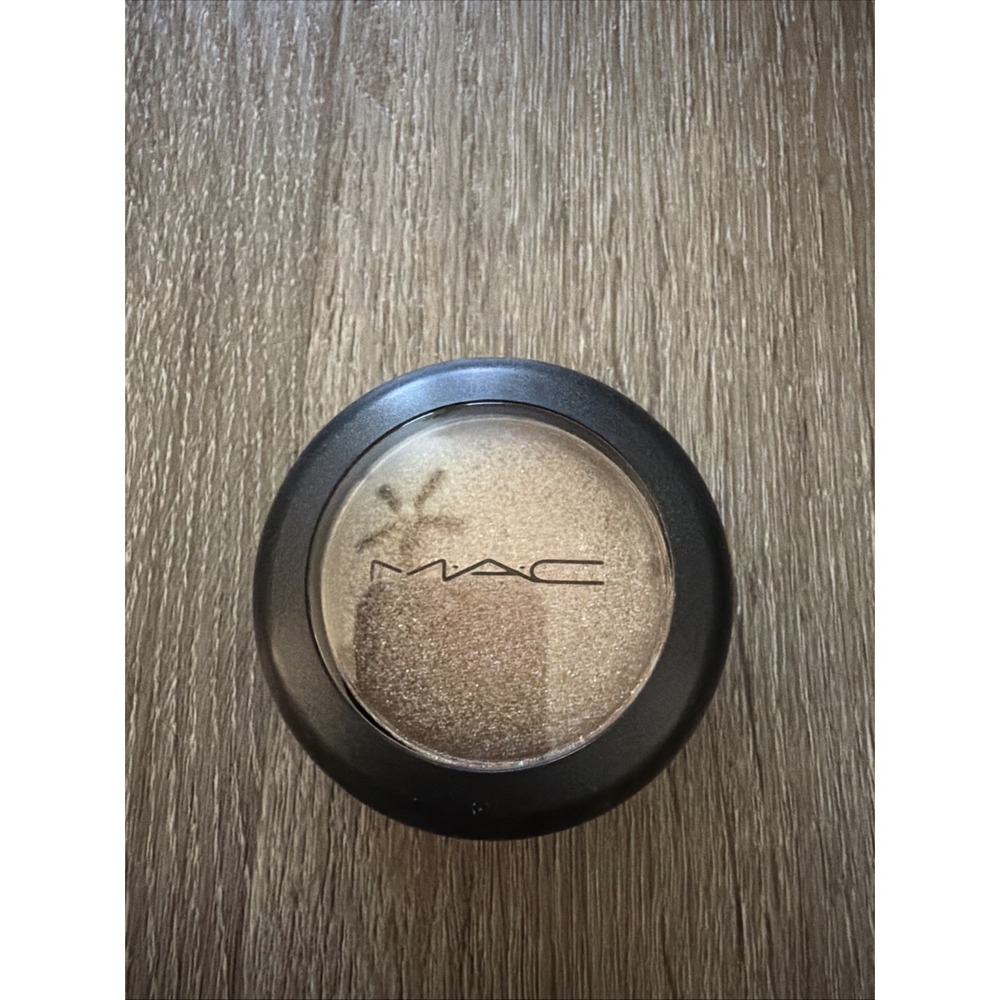 MAC PRESSED PIGMENT EYE FACE SHADOW EYESHADOW 3 g / .1 oz Full Size RARE HTF NIB